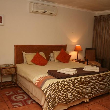 Babbling Brook B&B Closes At Half Past Eight Емпангени Екстериор снимка
