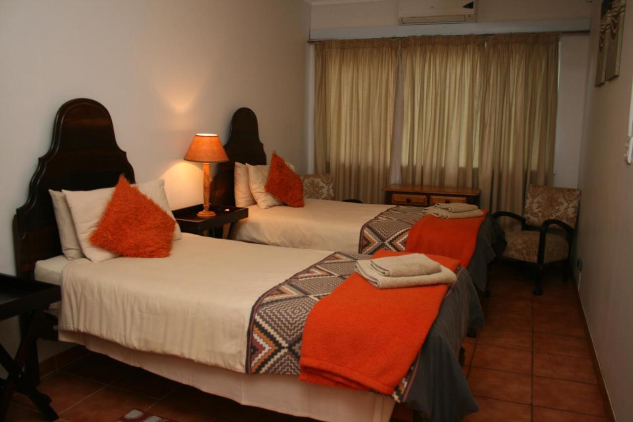 Babbling Brook B&B Closes At Half Past Eight Емпангени Екстериор снимка