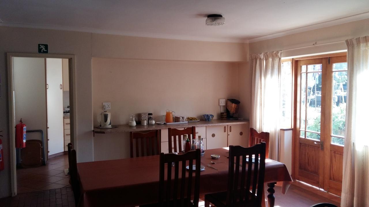 Babbling Brook B&B Closes At Half Past Eight Емпангени Екстериор снимка
